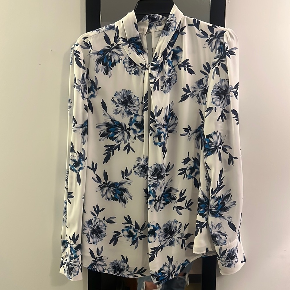 White House Black Market Blouse